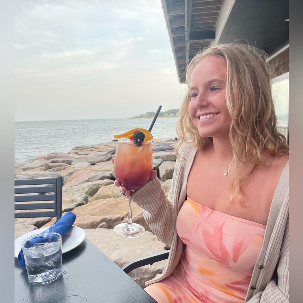 Meet your Posher, Chloe